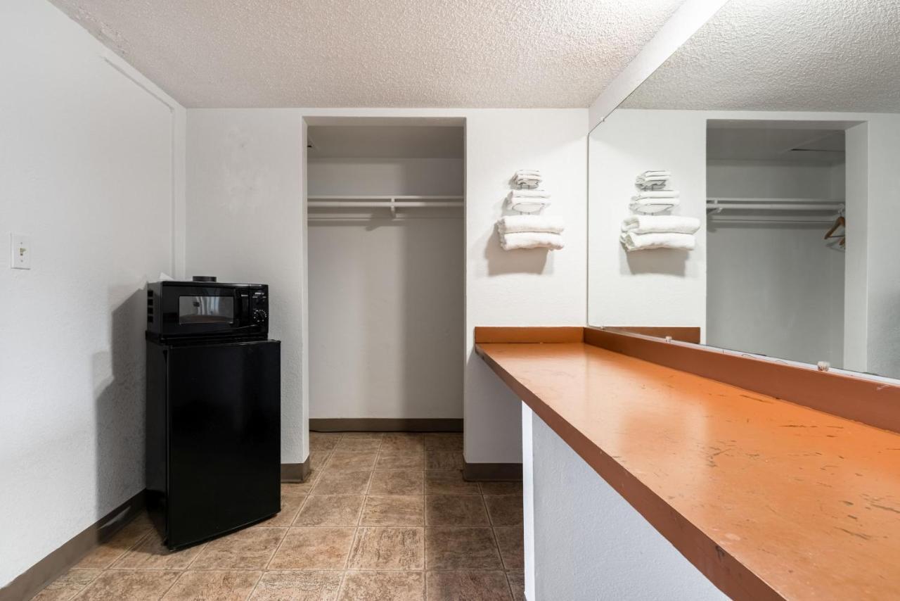 Oyo Hotel Globe / Miami Az - Highway 60 ภายนอก รูปภาพ